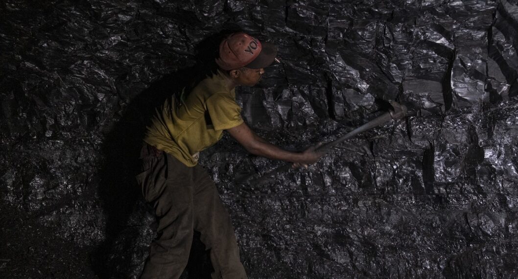 Imagen de minero de carbón ilustra artículo Minería de carbón: peligrosa, pero benéfica si se ejecuta con responsabilidad