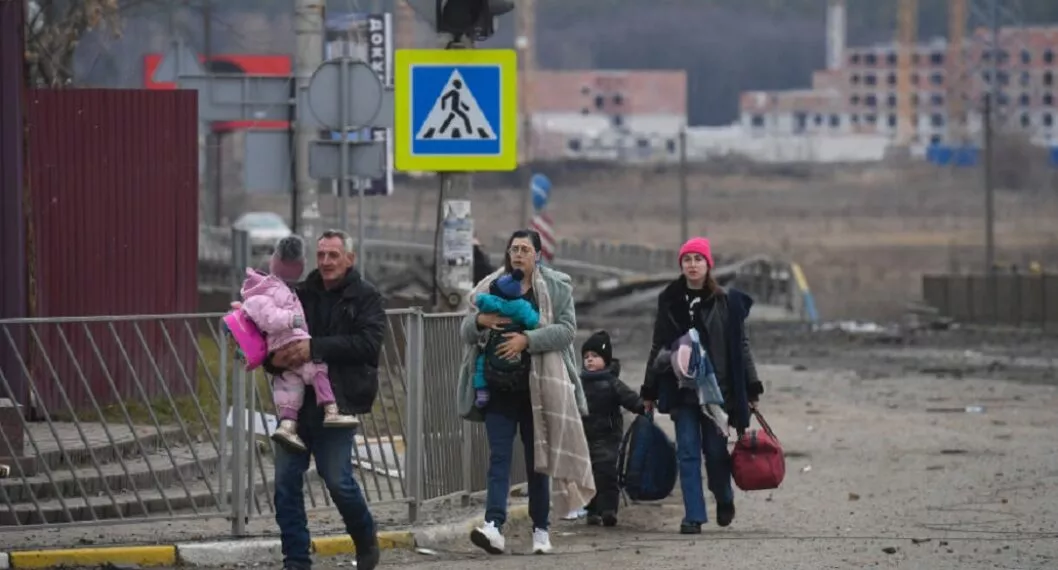 Ucrania rechaza corredores humanitarios de Rusia y prevé más ataques