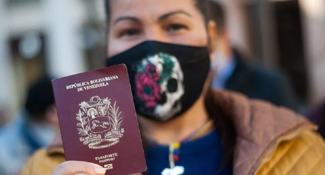 Gustavo Vizcaíno, director del Saime, anunció que los venezolanos en Colombia podrán solicitar prórroga de su pasaporte y recibirlo a domicilio.