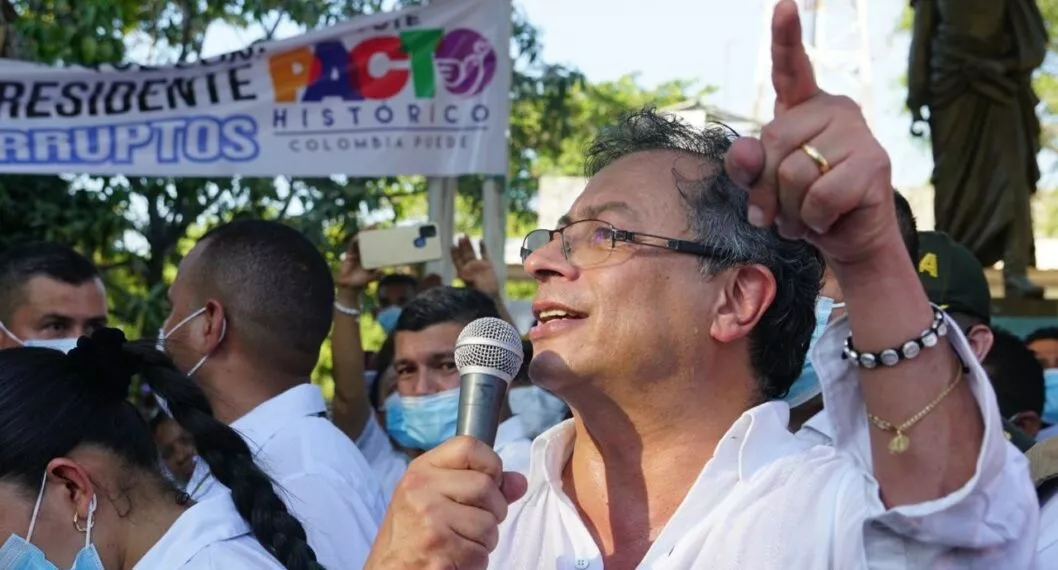 Gustavo Petro, líder en las encuestas de opinión de cara a las consultas interpartidistas.