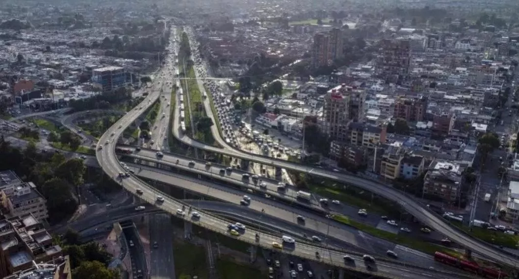 Foto de Autopista Norte en Bogotá, en nota de por qué hay trancón de Autopista Norte y qué indicaron autoridades.