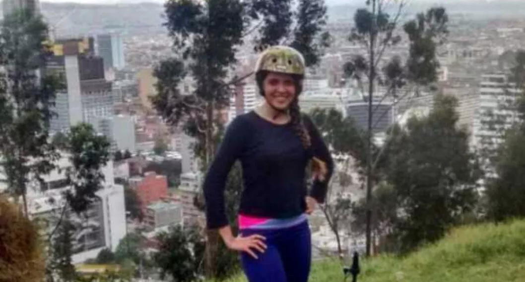 Mujer que murió en un puente de Manizales viajaba en moto desde Bogotá