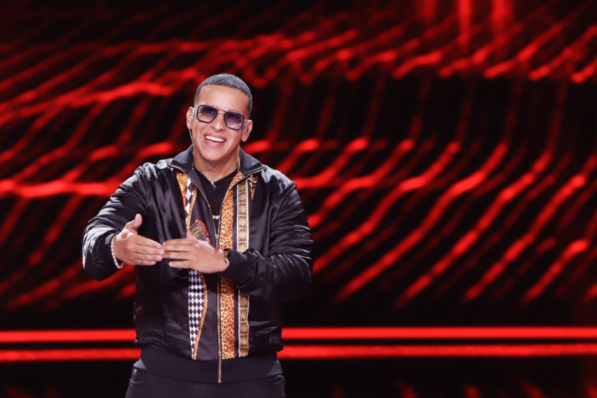 Daddy Yankee Fotos e Imagenes - Un día como hoy fue lanzado el álbum  #BarrioFino 😍 Esta producción es considerada como la encargada de abrirle  las puertas al reggaeton en todo el