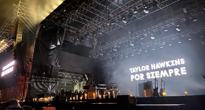 Así se vio uno de los escenarios del Estéreo Picnic 2022 tras la muerte de Taylor Hawkins, baterista de Foo Fighters.