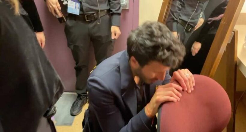 Foto de Sebastián Yatra, en nota de Premios Óscar y Sebastián Yatra y por qué lloró luego de cantar en gala.