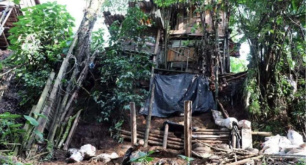 En Quindío, más de 200 familias están en riesgo por un derrumbe