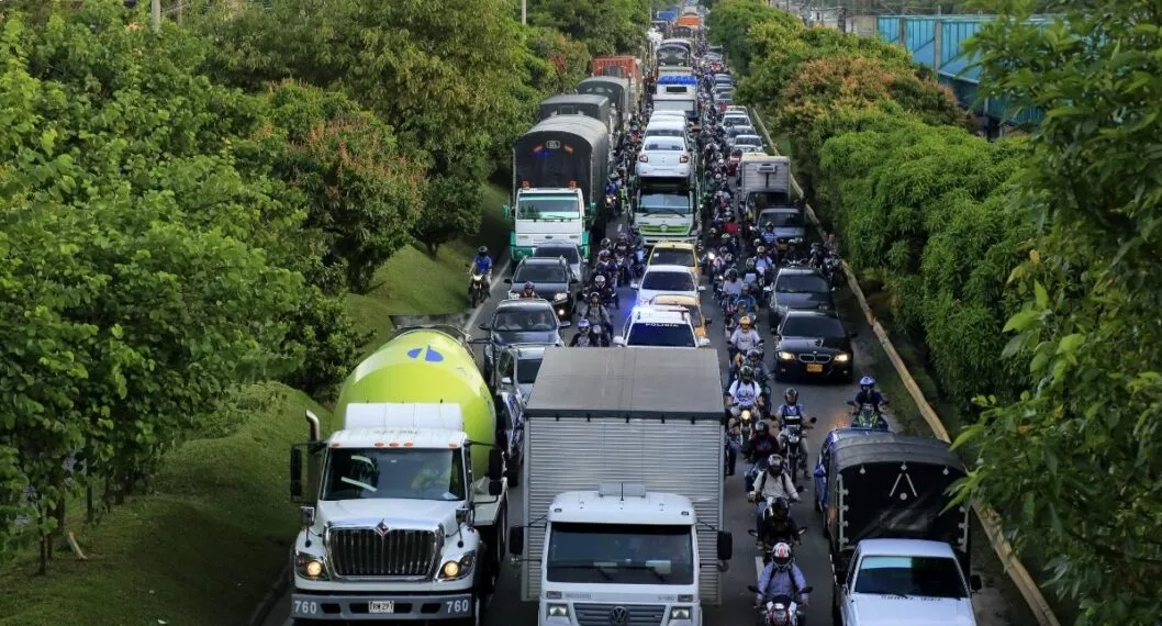 El alcalde Daniel Quintero dio a conocer lo que sería la nueva estrategia para reducir la congestión en las vías de Medellín.