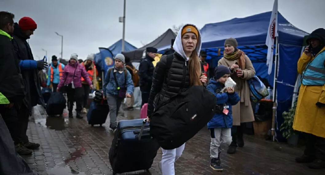 Ucranianos exiliados por invasión de Rusia ya superan los 4 millones