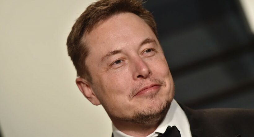 La revista Forbes nombre a Elon Musk como el hombre más rico del mundo al tener una fortuna de 219.000 millones de dólares. 