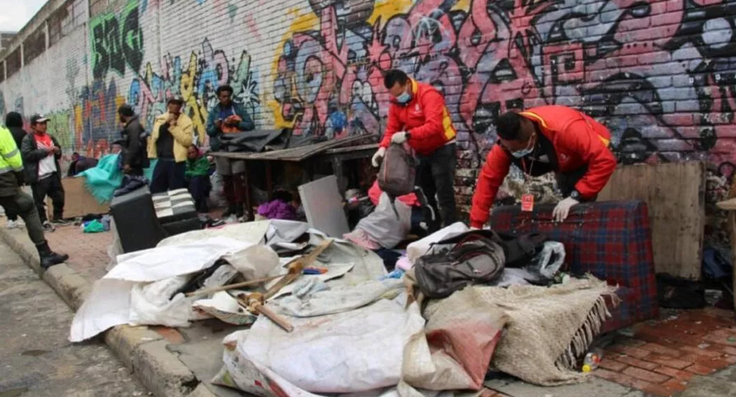 Descubren dos cuerpos en bolsas de basura en Bogotá; tenían signos de tortura