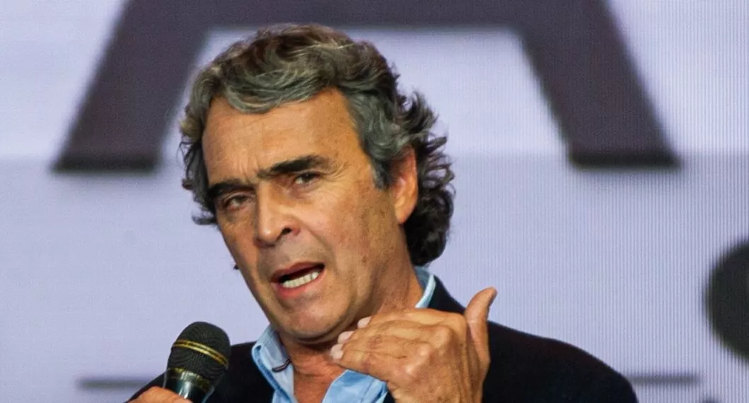 Sergio Fajardo criticó revista que dijo que su campaña va en declive