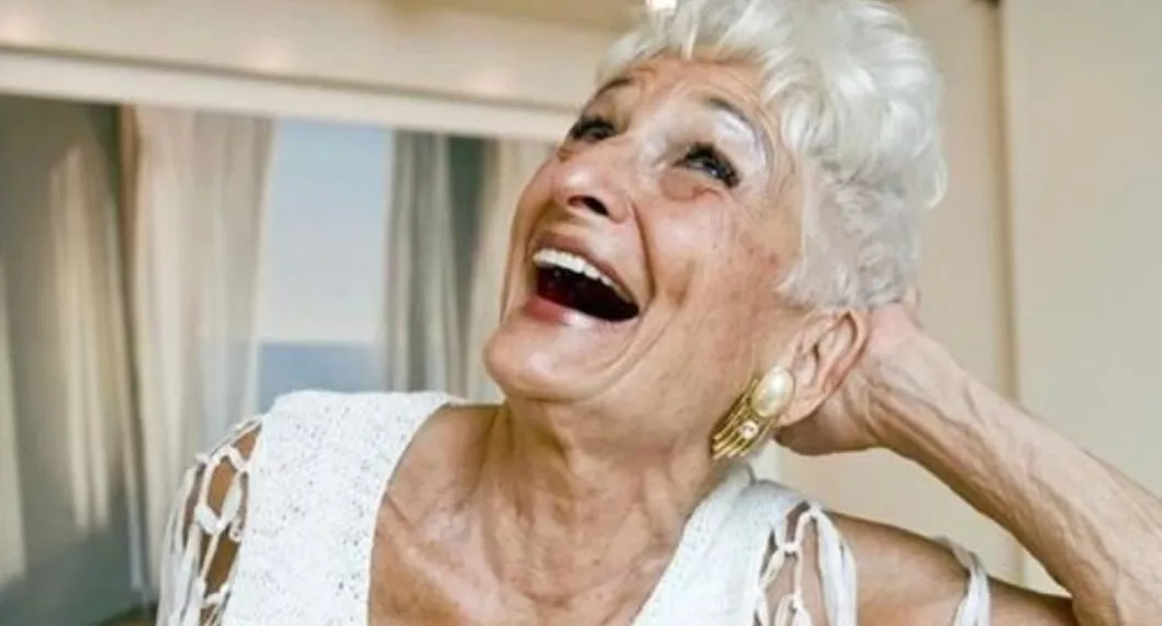 Abuela de 83 años es la sensación triunfando en Tinder; ha tenido más de 50 citas