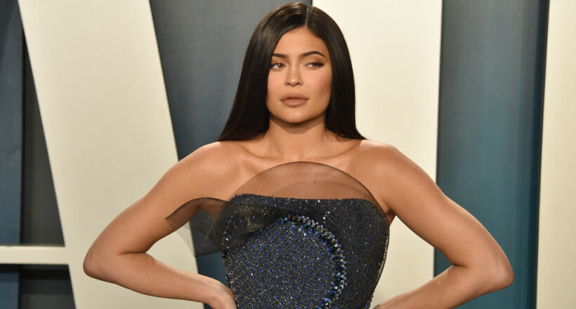 Imagen de Kylie Jenner, quien puso en venta su ropa y compradores dijeron que tiene mal olor