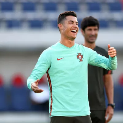 Hijo de Cristiano Ronaldo hizo gol y celebró como su padre