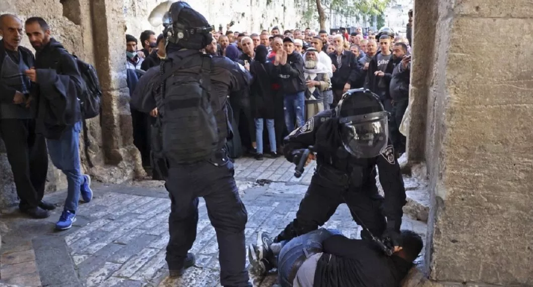 La represión de la policía israelí habría causado la mayoría de heridos del Viernes Santo del 2022 en Jerusalén.