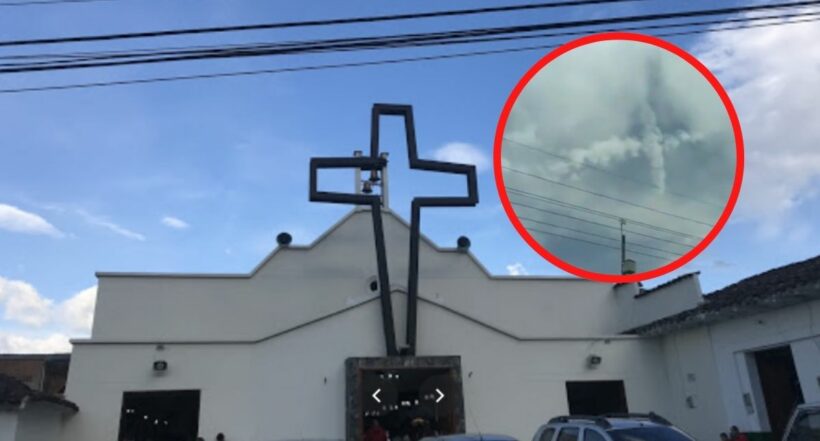 En video quedó registrada la sorpresa de los ciudadanos que levantaron su mirada al cielo para apreciar la forma de la nube en La Ceja, Antioquia.