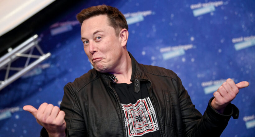 Elon Musk contó que no tiene casa y vive en piezas de amigos; gasta plata en avión privado