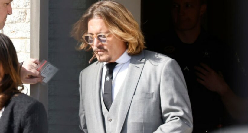 El actor Johnny Depp contó que se sintió traicionado cuando Disney lo sacó de la franquicia de 'Piratas del Caribe' tras denuncias de Amber Heard.