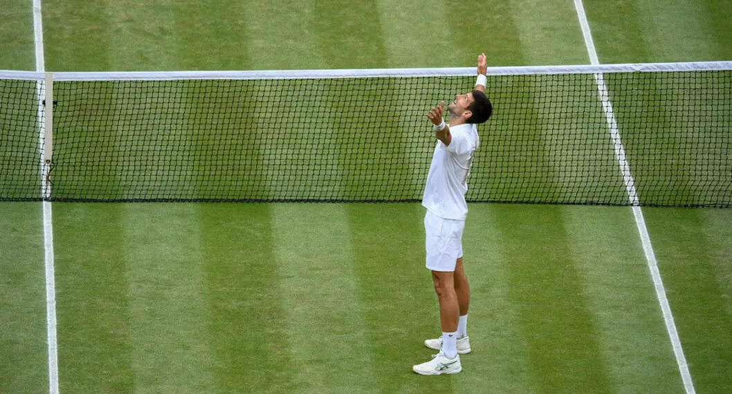 Novak Djokovic, último campeón de Wimbledon, podrá defender su título.