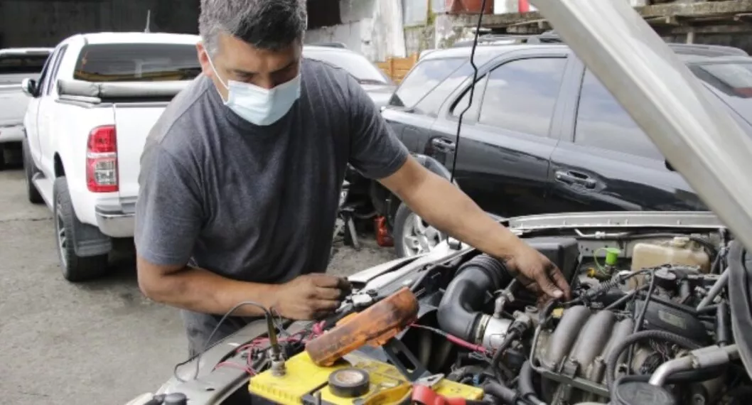 Un mantenimiento adecuado del motor le ayudará a un óptimo rendimiento de su vehículo y a ahorrar costos. 
