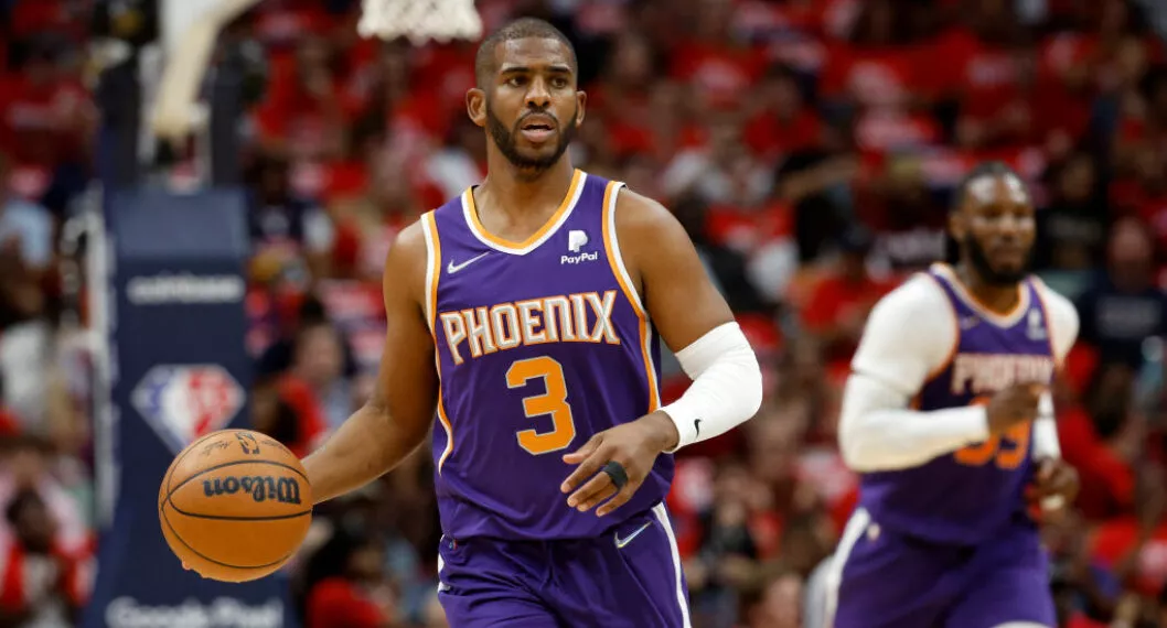 NEW ORLEANS, LOUISIANA - APRIL 28:  Chris Paul #3 of the Phoenix Suns drives the ball up the court against the New Orleans Pelicans at Smoothie King Center on April 28, 2022 in New Orleans, Louisiana.  NOTE TO USER: User expressly acknowledges and agrees that, by downloading and or using this Photograph, user is consenting to the terms and conditions of the Getty Images License Agreement.  (Photo by Chris Graythen/Getty Images)