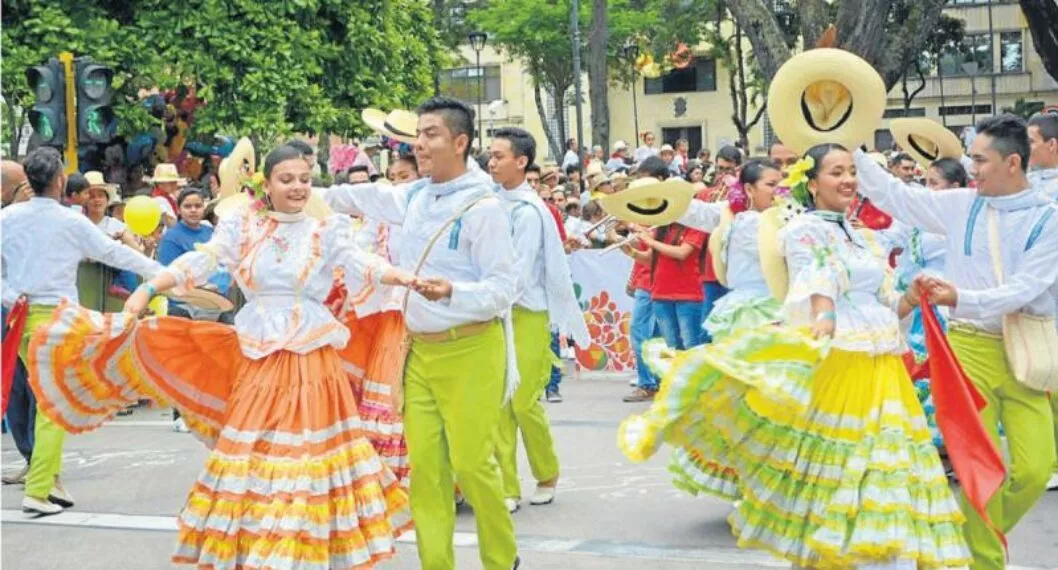 La Alcaldía anunció que los tradicionales desfiles de San Juan y San Pedro se harán por la carrera Quinta