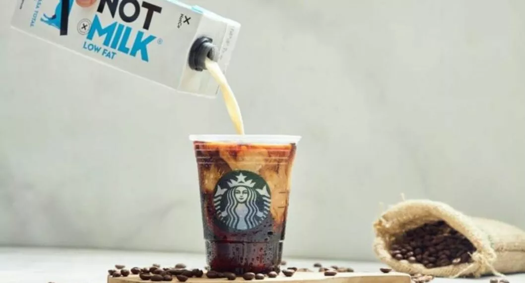 NotMilk de NotCo ahora será parte de las alternativas de Starbucks para las preparaciones de su portafolio de cafés en las 42 tiendas que hay en Colombia.