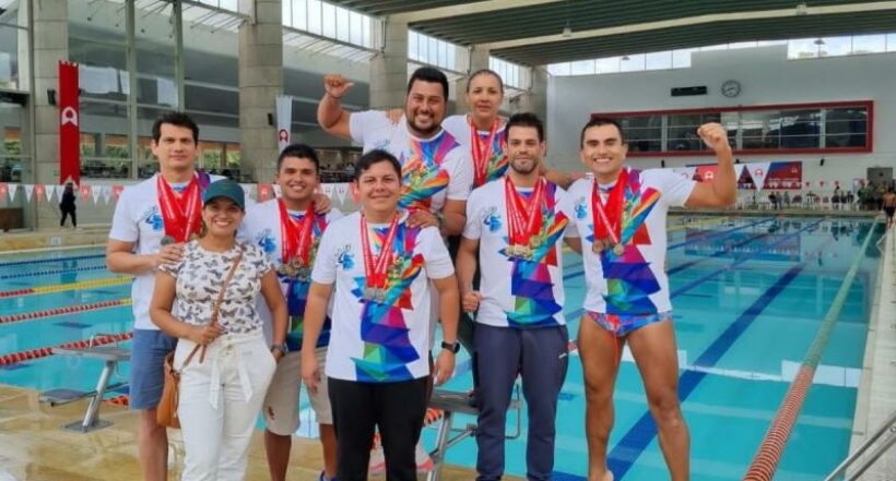 Imagen de los nadadores de Tolima que tuvieron buena presentación en Copa Máster, en Bogotá