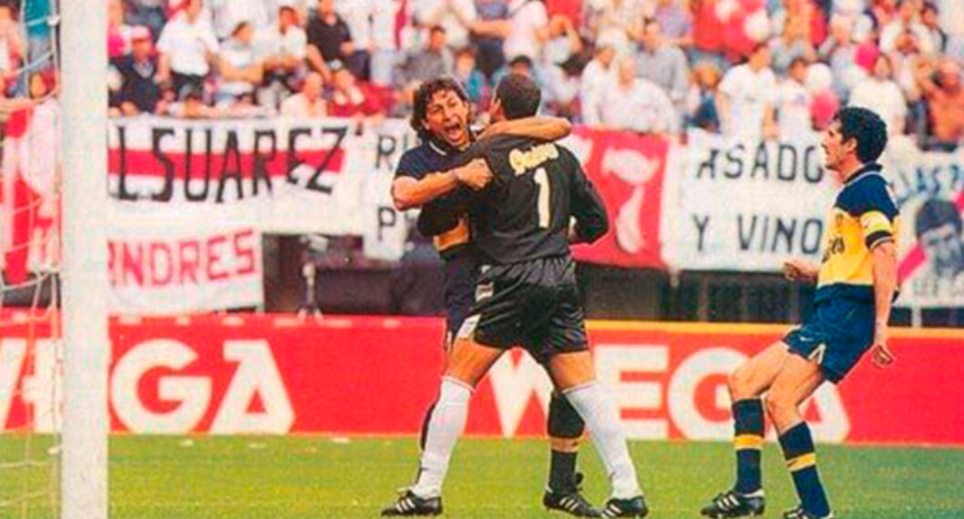 Óscar Córdoba y Jorge Bermúdez (1998), en Boca, que les impidió ser transferidos a Europa.