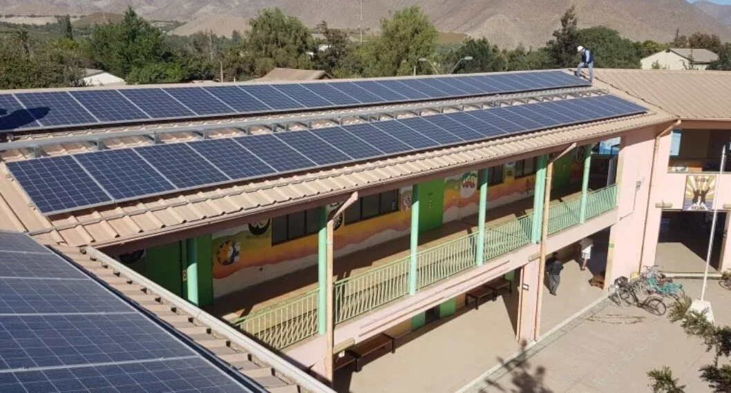 En 8 colegios públicos de Valledupar instalarán paneles solares para reducir costos de energía 