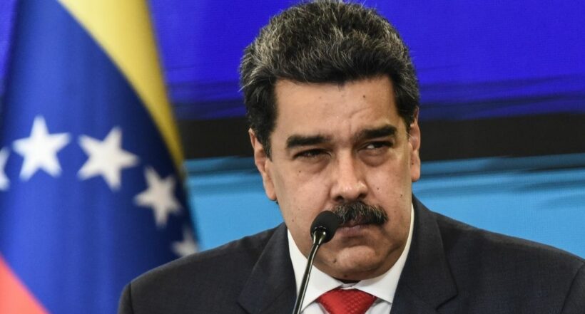 Nicolás Maduro anunció que ofertará en bolsas locales acciones por hasta el 10 % de empresas públicas que fueron expropiadas por Hugo Chávez.