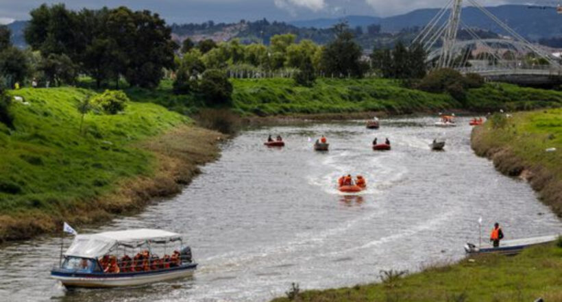 CAR anunció que ya se puede navegar en el Río Bogotá; agua ya no causa alergia