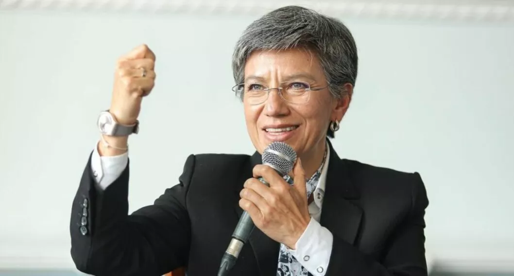 La alcaldesa de Bogotá, Claudia López, volvió a expresar su desacuerdo con la medida que tomó la Procuraduría en contra de Daniel Quintero.