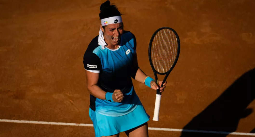 Imagen de la tenista del Masters 1000 de Roma: Ons Jabeur que tuvo gran remontada y se metió a semifinales
