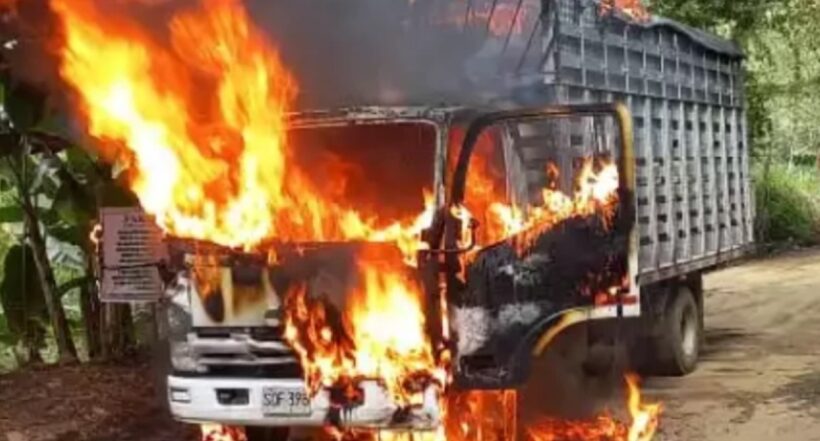 En Tuluá, disidencias de Farc quemaron camión en zona rural