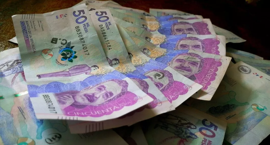 Dinero de Colombia ilustra nota sobre bancos y corresponsales donde pagar el impuesto predial en Bogotá