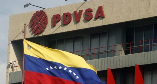 Estados Unidos relaja sanciones con el petróleo a Venezuela