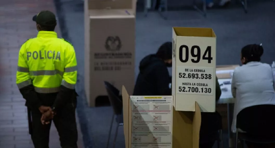 Más de la mitad de municipios vigilados por la Defensoría del Pueblo tendrían riesgo para elecciones.