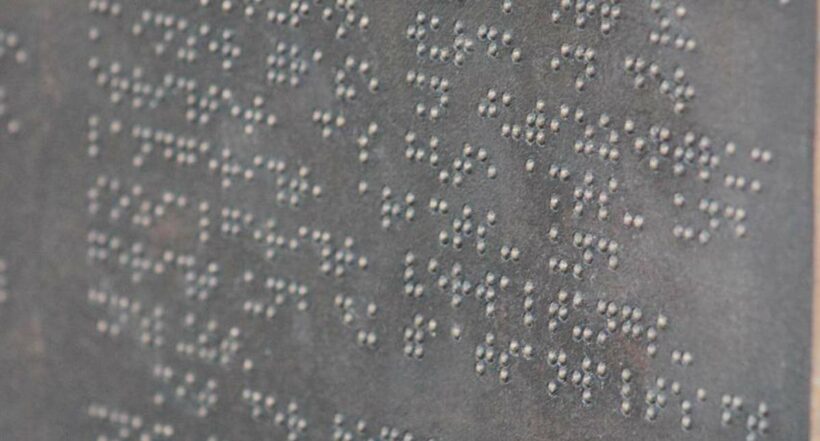 Imagen del lenguaje de braille a propósito que Android 13 tendrá pantallas braille para personas con problemas de vista