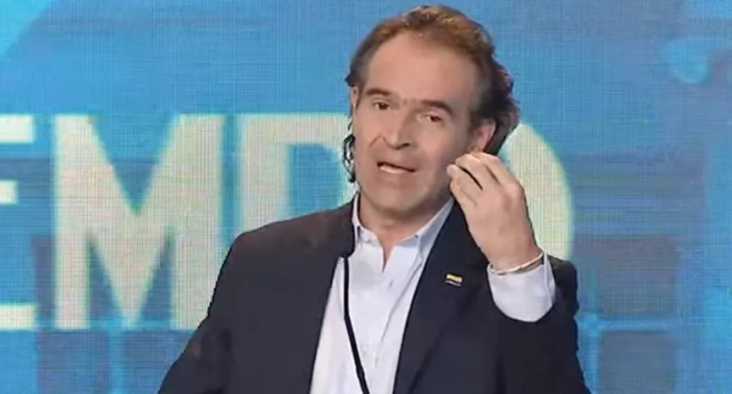 Federico Gutiérrez, que respondió a Vicky Dávila por apodo "narcotra-Fico", en debate de Semana.