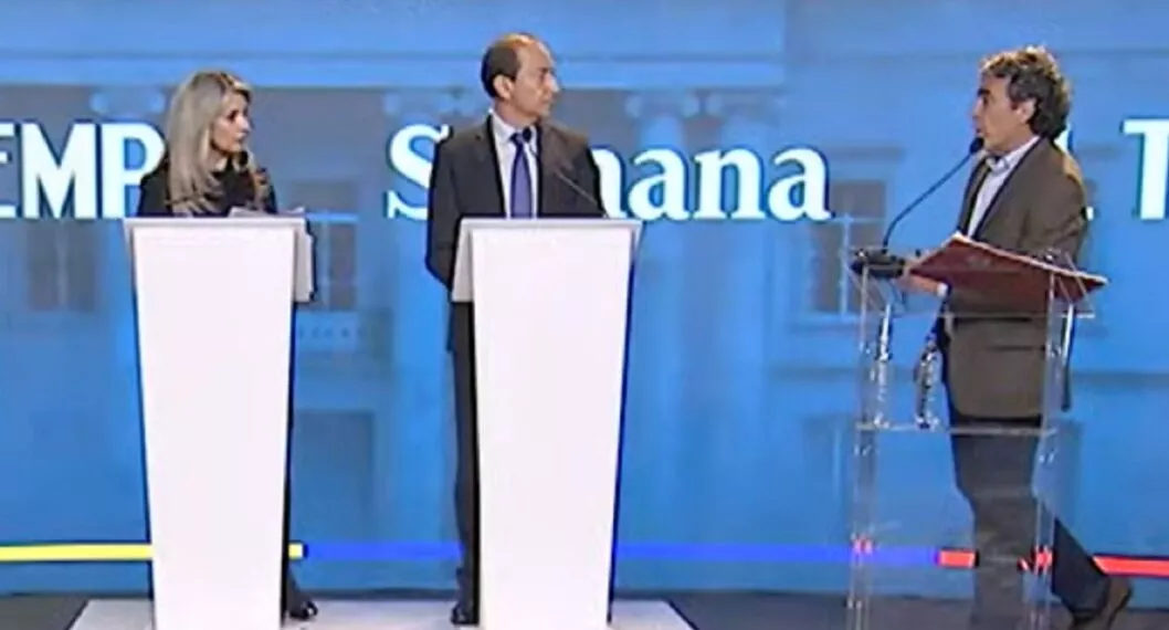 Vicky Dávila y Sergio Fajardo se cruzaron en múltiples oportunidades en el debate de este 23 de mayo.