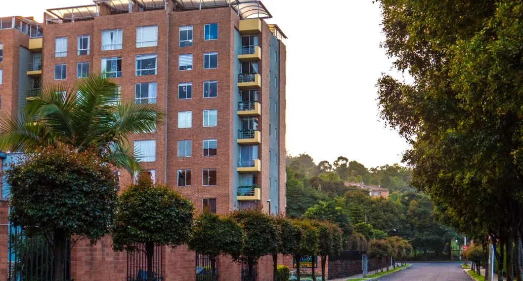 Edificio de apartamento en Bogotá ilustra nota sobre subsidios que darán en Bogotá para comprar casa