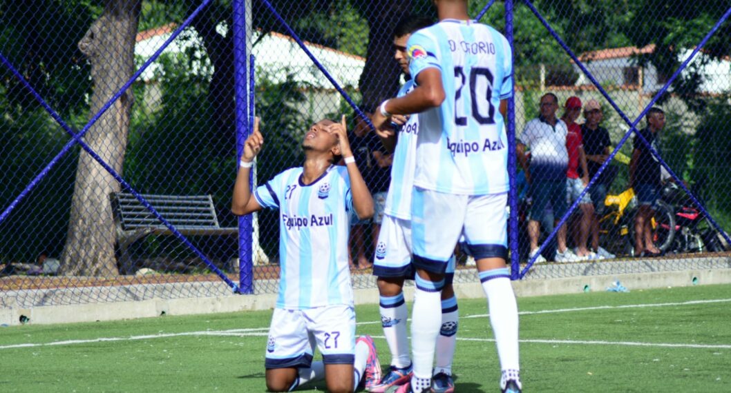 El Equipo Azul de Farid Díaz lidera la Primera C 