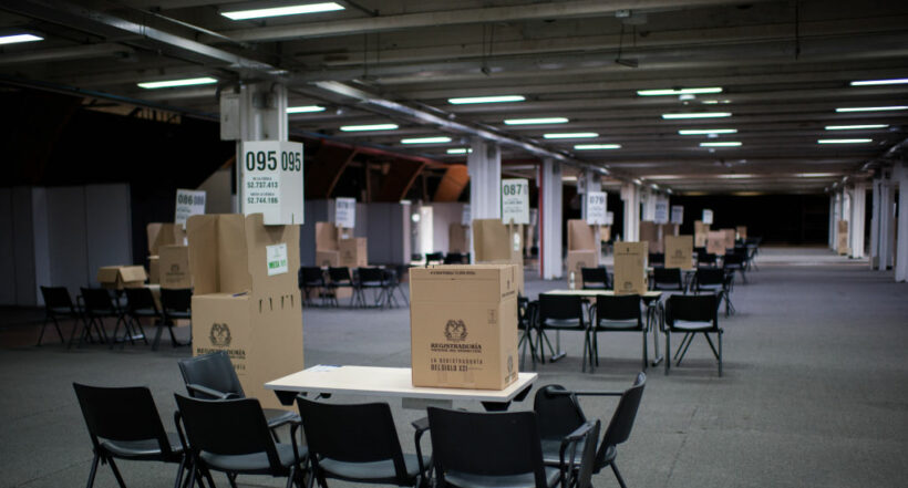 Imagen de las urnas de votación a propósito de cuántos votos necesita Gustavo Petro para ganar en primera vuelta de elecciones
