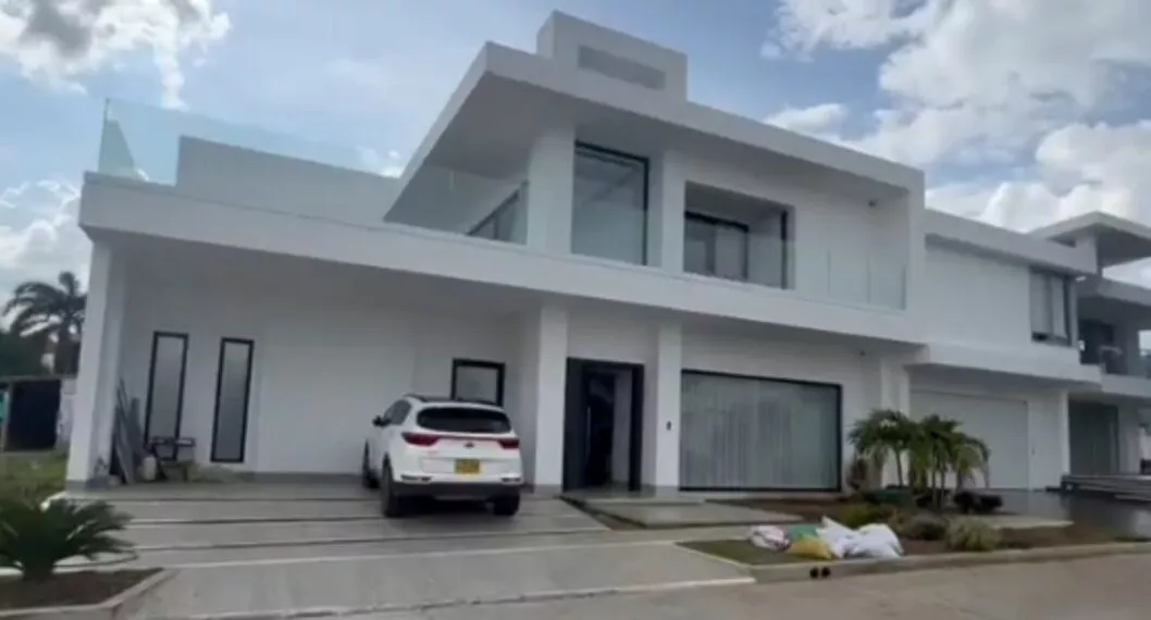 Imagen de la casa del alcalde de Chiriguaná vive en mansión y su sueldo no supera los $ 5 millones 