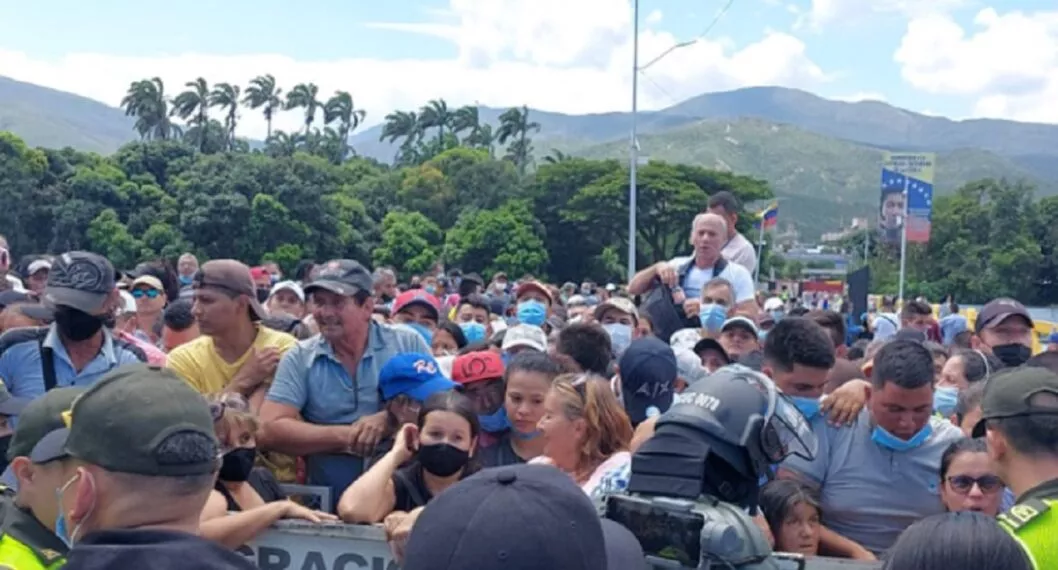 Elecciones dejan aglomeraciones en frontera de Venezuela y Colombia