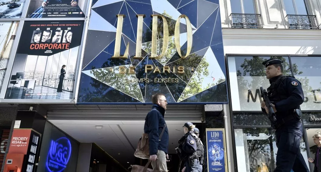 El famoso cabaret Lido de París se acaba y cierra sus puertas
