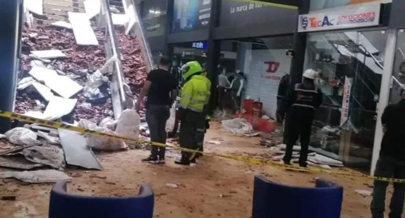 [Video] Trabajador cayó desde un techo que se desprendió en centro comercial de Medellín