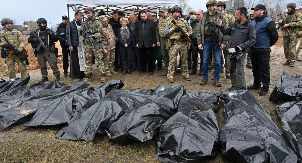 Imagen de cadáveres de la masacre rusa en la ciudad ucraniana de Bucha ilustra artículo Invasión a Ucrania deja miles de muertos y Venezuela felicita a Rusia