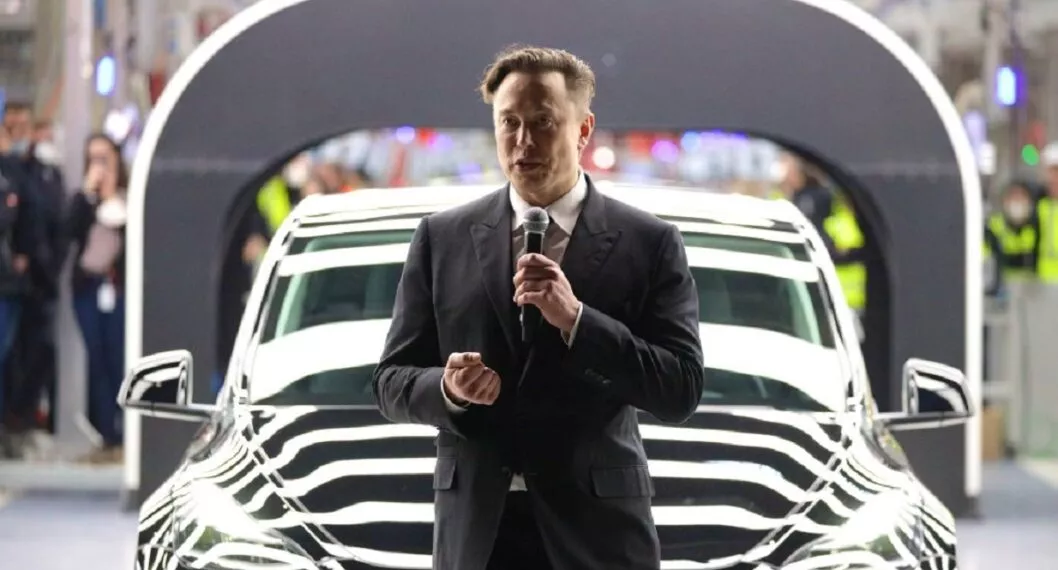 Elon Musk, CEO de Tesla, ya habrìa iniciado el despido masivo del personal de Tesla; Reuters asegura que serán 10.000 trabajadores aproximadamente.